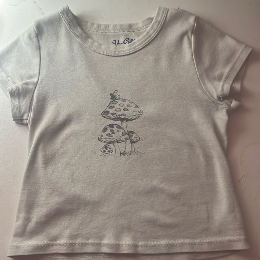 brandy melville tee